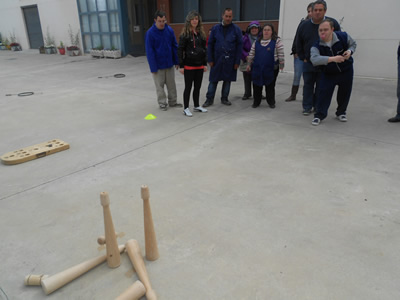 L@s chic@s de Amibil conocen el patrimonio deportivo aragon&eacute;s.